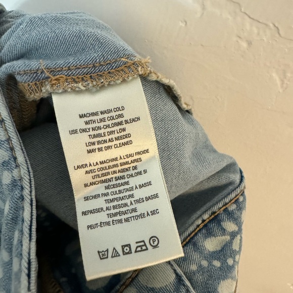 FREE PEOPLE FLOAT ON BELL BOTTOMS SZ 26 light blue batik print EUC - Picture 7 of 8